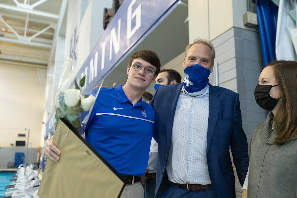 Kentucky Women's team beats Louisville 200.5-99.5
Kentucky Men's team falls to Louisville 111-188.

Photo by Grant Lee | UK Athletics