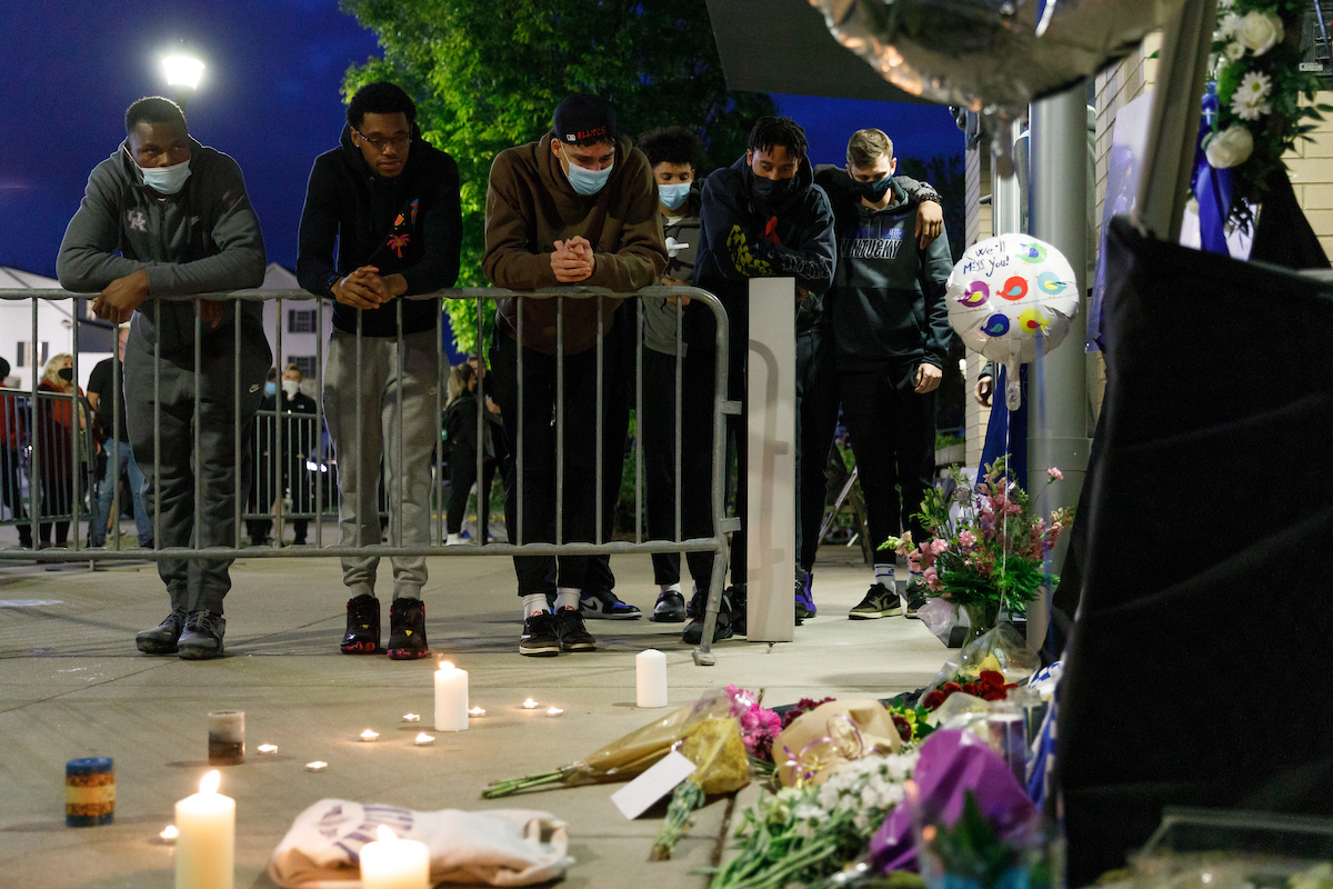 Oscar Tshiebwe. Keion Brooks Jr. Lance Ware. Davion Mintz.

Terrence Clarke candlelight vigil.

Photo by Elliott Hess | UK Athletics