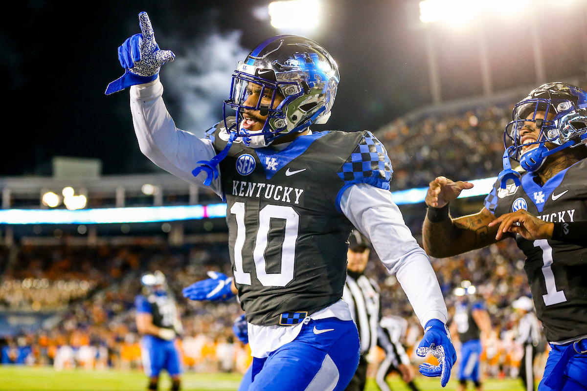 AJ Rose. Lynn Bowden.

Kentucky falls to Tennessee 17-13.

Photo by Chet White | UK Athletics