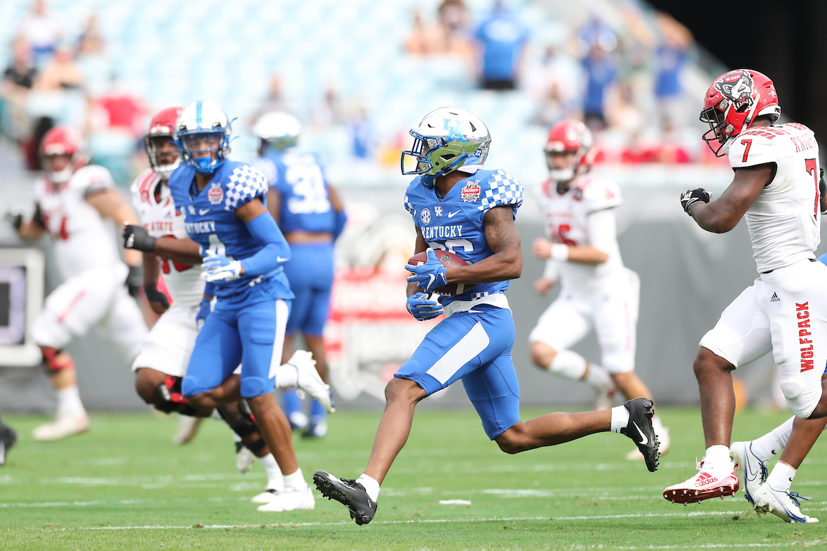 BRANDIN ECHOLS.

Kentucky beats NC State, 23-21, to win the TaxSlayer Gator Bowl.

Photo by Elliott Hess | UK Athletics