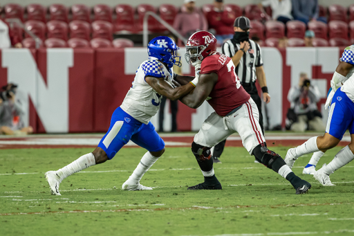 Boogie Watson

Alabama defeats Kentucky 63-3

Photo By Brian Moriarty | UK Football