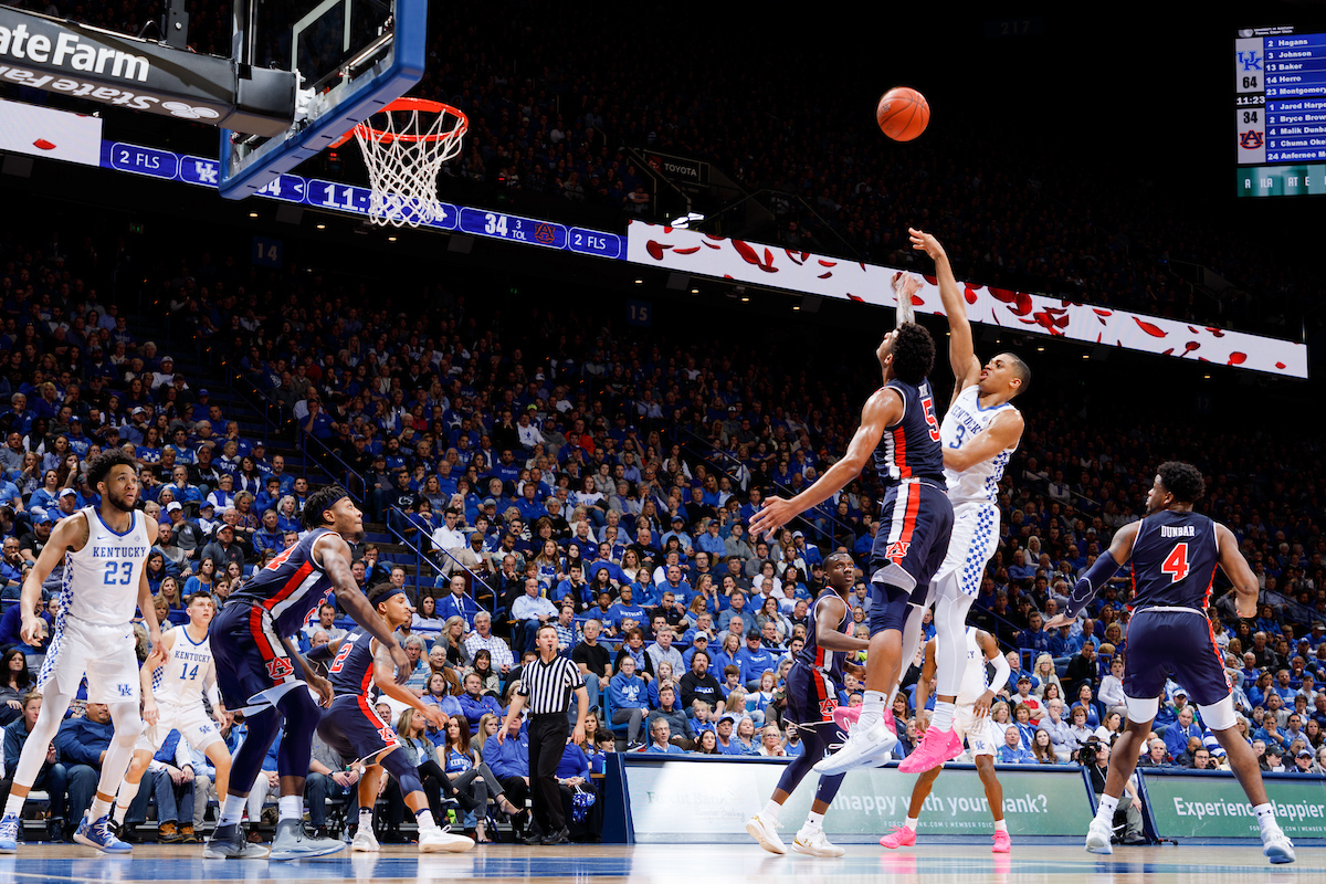Keldon Johnson.


Kentucky beats Auburn, 80 - 53.

Photo by Elliott Hess | UK Athletics