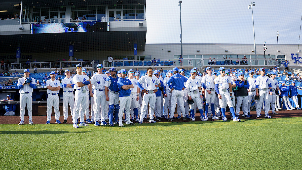 Kentucky Continues Home Opening Week as Hofstra Arrives