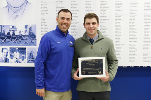 Troy Squires. Nick Mingione.

Frank G. Hamm Society of Character 2018.

Photo by Quinn Foster I UK Athletics