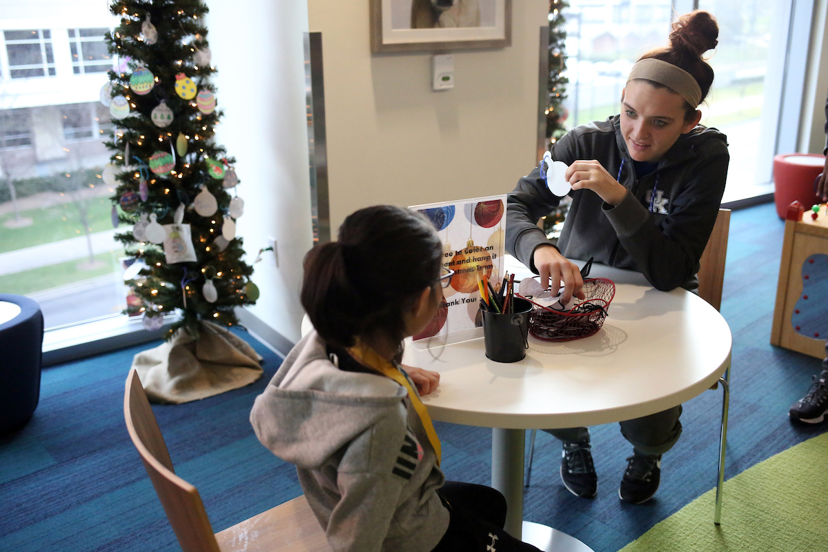 WBB Visits Shriners Hospital