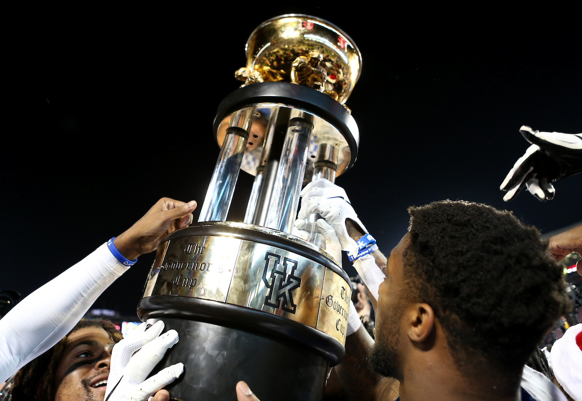 Josh Allen

Kentucky Football beats Louisville at Cardinal Stadium 56-10.


Photo By Barry Westerman | UK Athletics