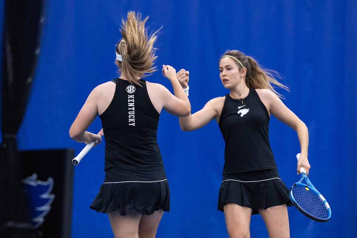 Carla Girbau. Elizabeth Stevens.

Kentucky beats ETSU 7-0

Photo by Grant Lee | UK Athletics
