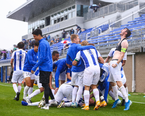 Team.

Kentucky beats Old Dominion 2-1.

Photo by Grace Bradley | UK Athletics