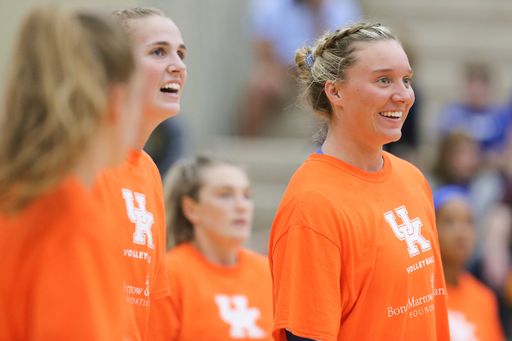 Kendyl Paris. Leah Meyer.

Volleyball v WKU.

Photo by Greg Barnette | UK Athletics