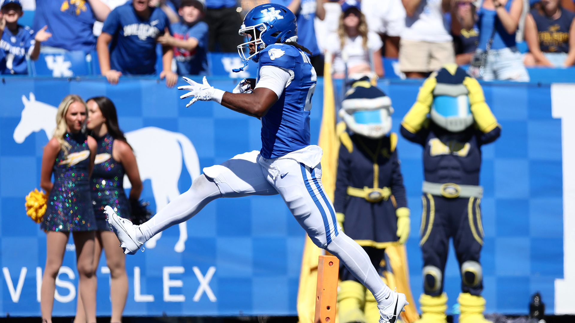 Dowdell, Defense Lead Kentucky Past Toledo