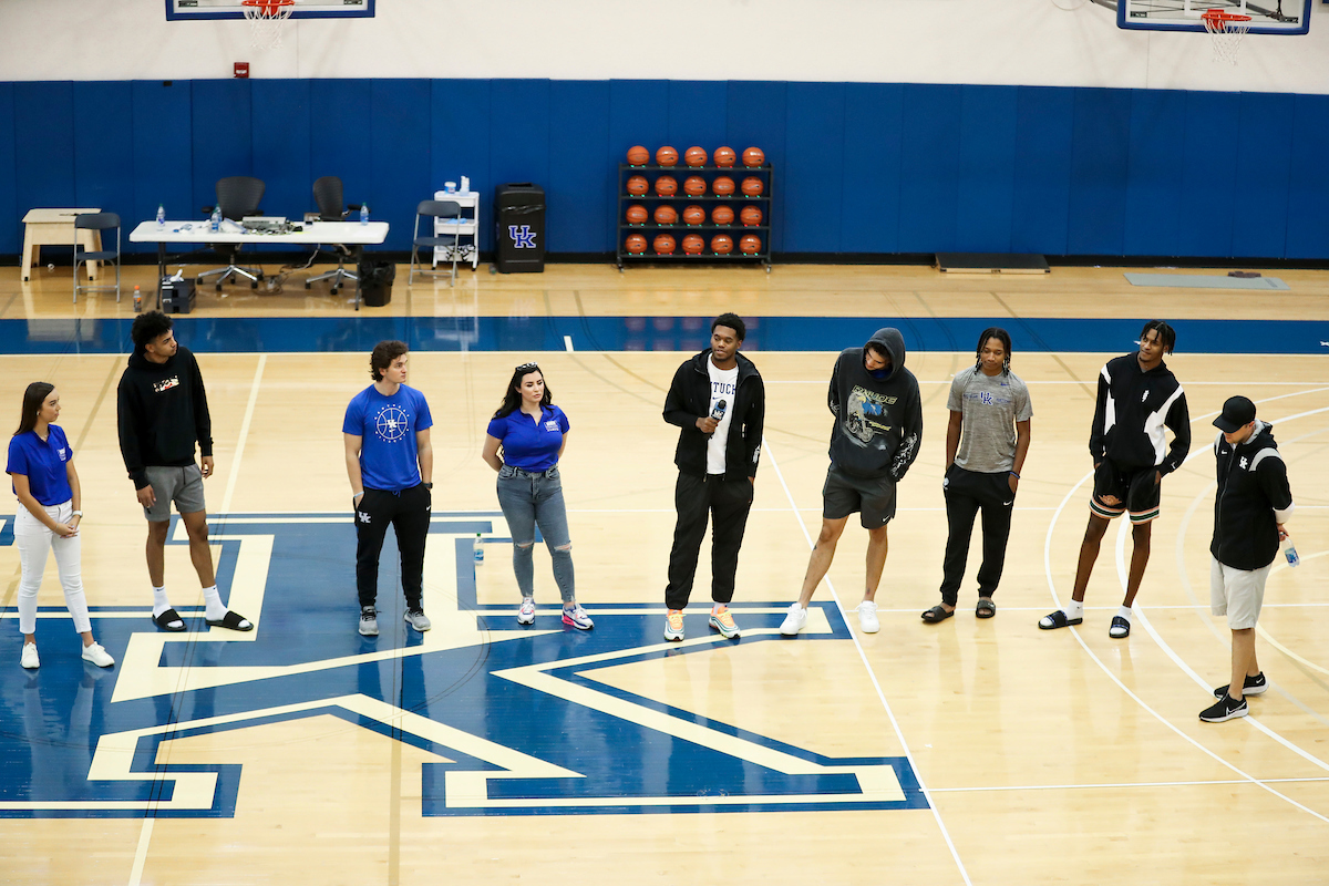 Team.

Coach Cal Women’s Clinic.

Photos by Chet White | UK Athletics
