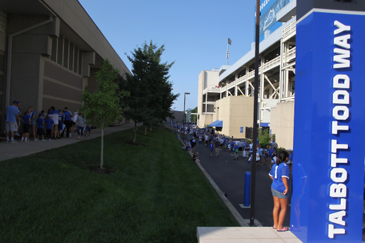 Fan.

The University of Kentucky football team hosts fan day on Saturday August 4th, 2018 in Lexington, Ky.

Photo by Quinlan Ulysses Foster I UK Athletics