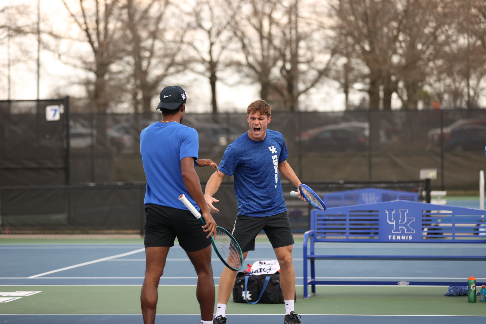 Kentucky Takes Down LSU, 5-2, at the Boone