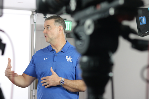 Matthew Mitchell

Coach Mitchell, Maci Morris, and Taylor Murray travel to Women's Basketball SEC Media Day 2018 in Birmingham, Alabama on Thursday, October 18th, 2018.

Photos by Noah J. Richter | UK Athletics