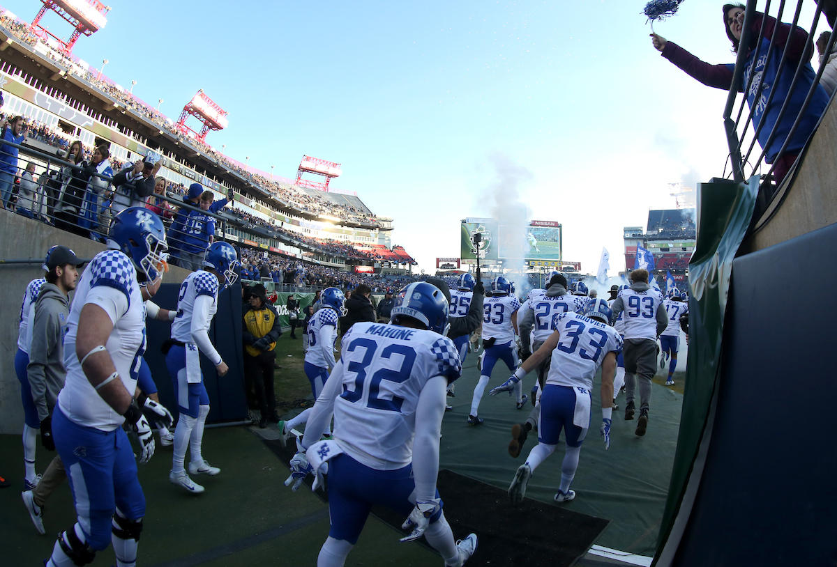 Bowl Game Intro

The University of Kentucky football team falls to Northwestern 23-24 in the Music City Bowl on Friday, December 29, 2017, at Nissan Field in Nashville, Tn.


Photo By Barry Westerman | UK Athletics