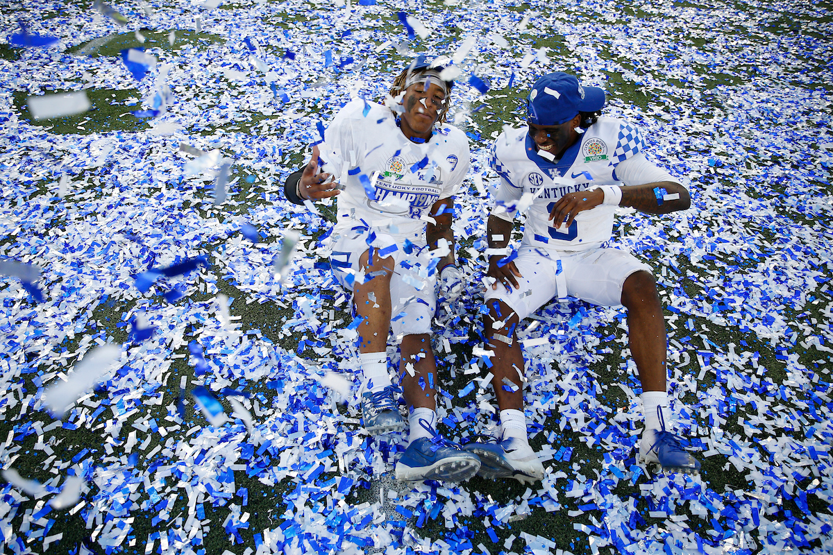 Benny Snell, Terry Wilson

The UK Football team beat Penn State 27-24 in the Citrus Bowl.

Photo by Michael Reaves | UK Athletics