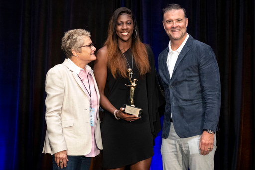 Rhyne Howard WBCA National Freshman of the Year