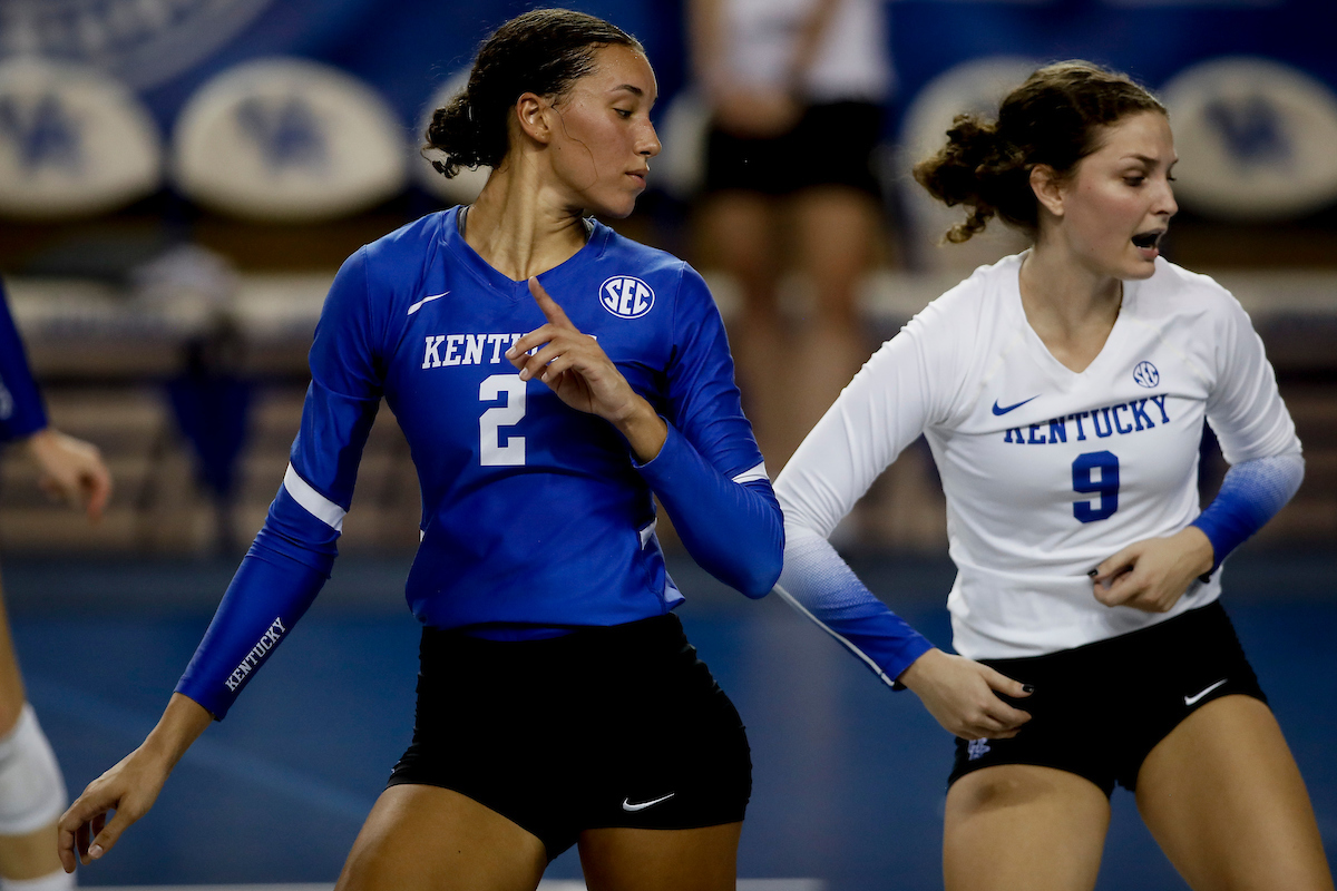 Madi Skinner. Riah Walker.

UK Volleyball Blue-White Scrimmage.

Photos by Chet White | UK Athletics