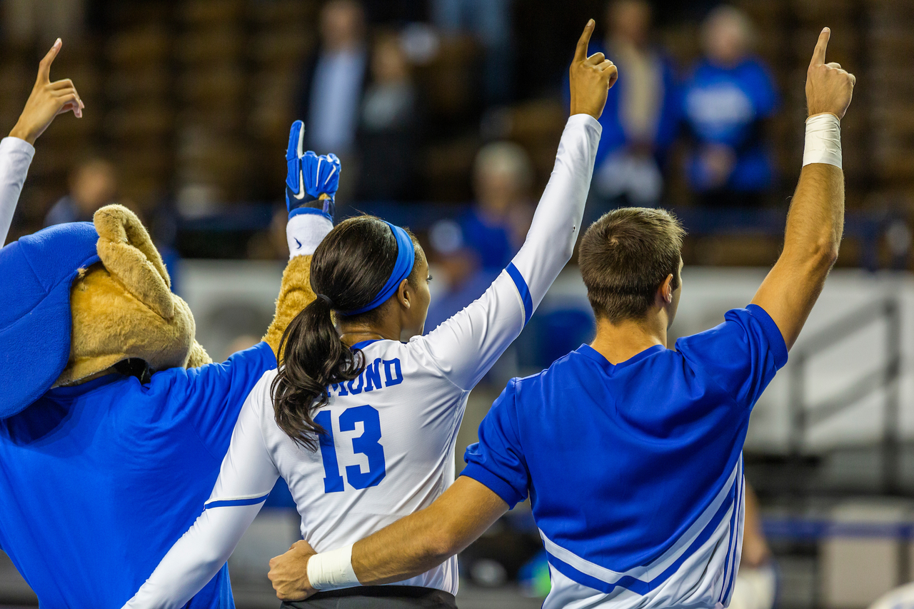 Leah Edmond and Cheerleaders.

UK sweeps LSU 3-0.

Photo by Grant Lee | UK Athletics