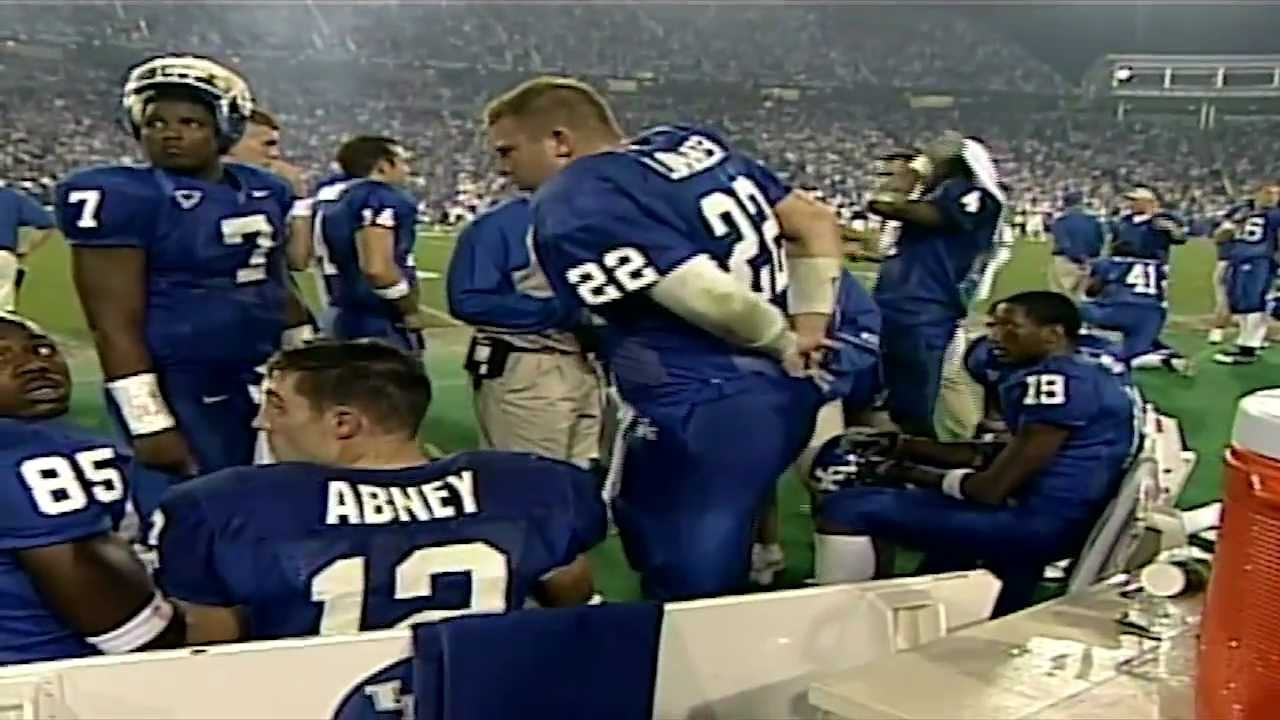 UK Cheerleaders Surprise Football Ticketholders