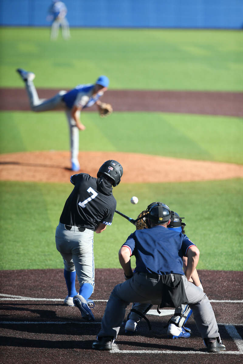 Drew Grace

2020 Fall Ball

Photo by Grant Lee | UK Athletics