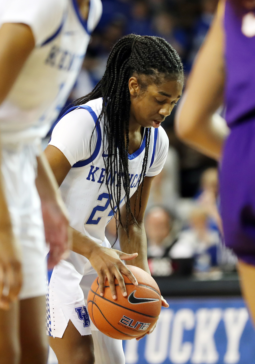 Taylor Murray

The UK Women's Basketball team beat LSU on Senior Day on Sunday, February 24, 2019.

Photo by Britney Howard | UK Athletics