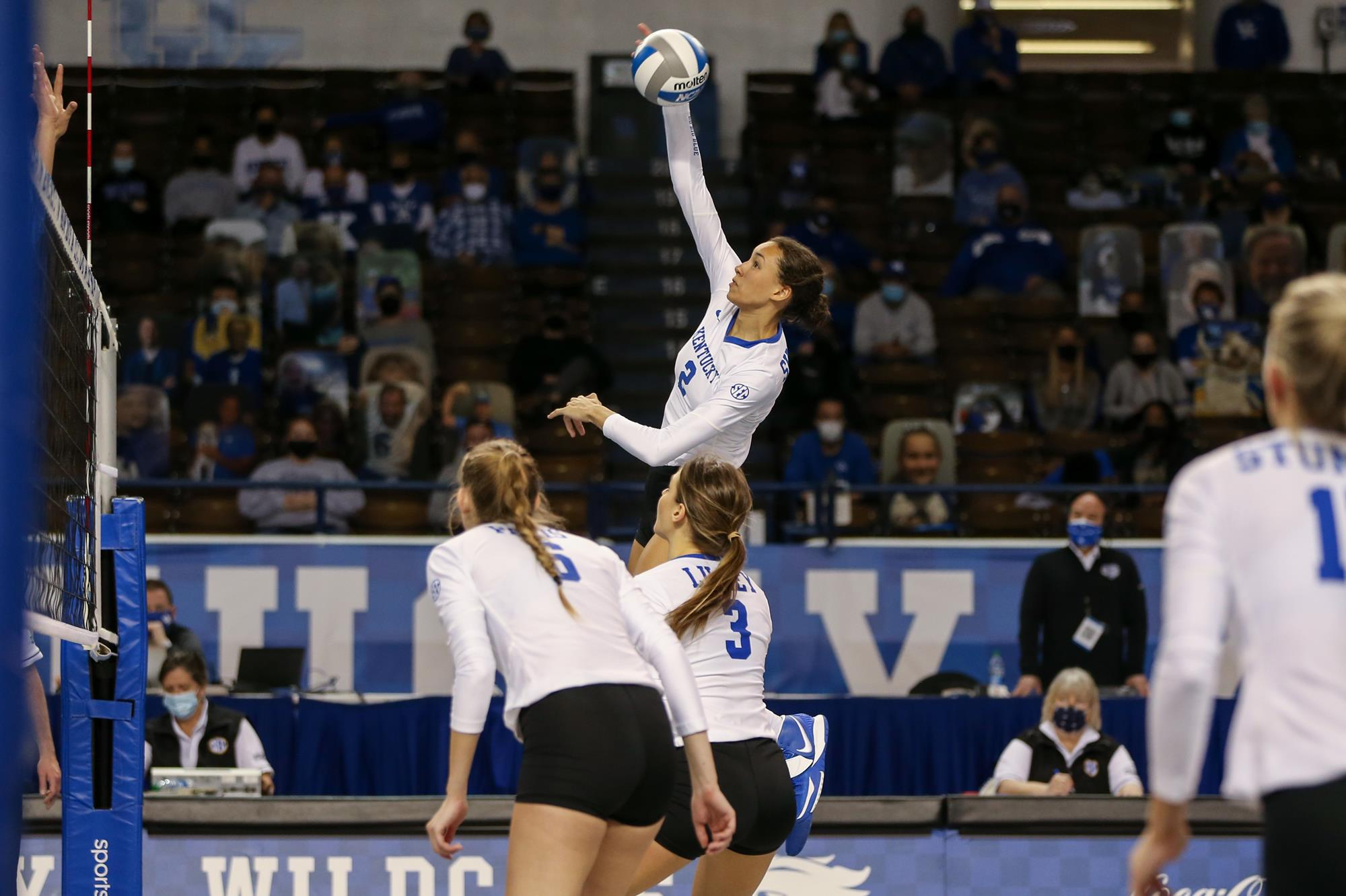 Stumler and M. Skinner Overpower Florida in Sweep of Gators