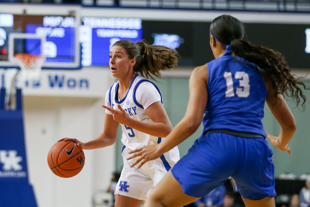 Blair Green

Women's Basketball beat MTSU on Saturday, December 15, 2018. 

Photo by Hannah Phillips  | UK Athletics