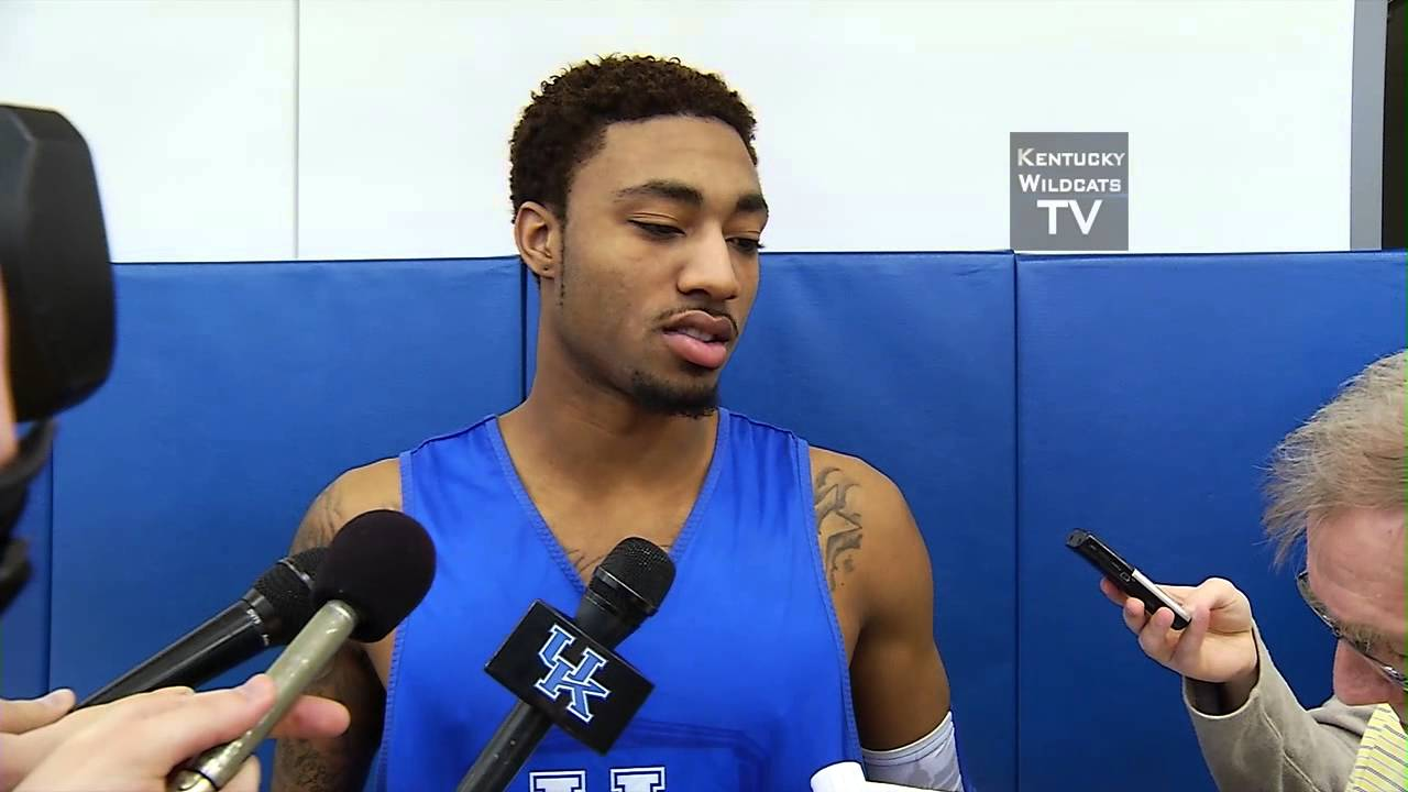 Kentucky Wildcats TV: James Young and Julius Randle - Pre-LSU Press Conference