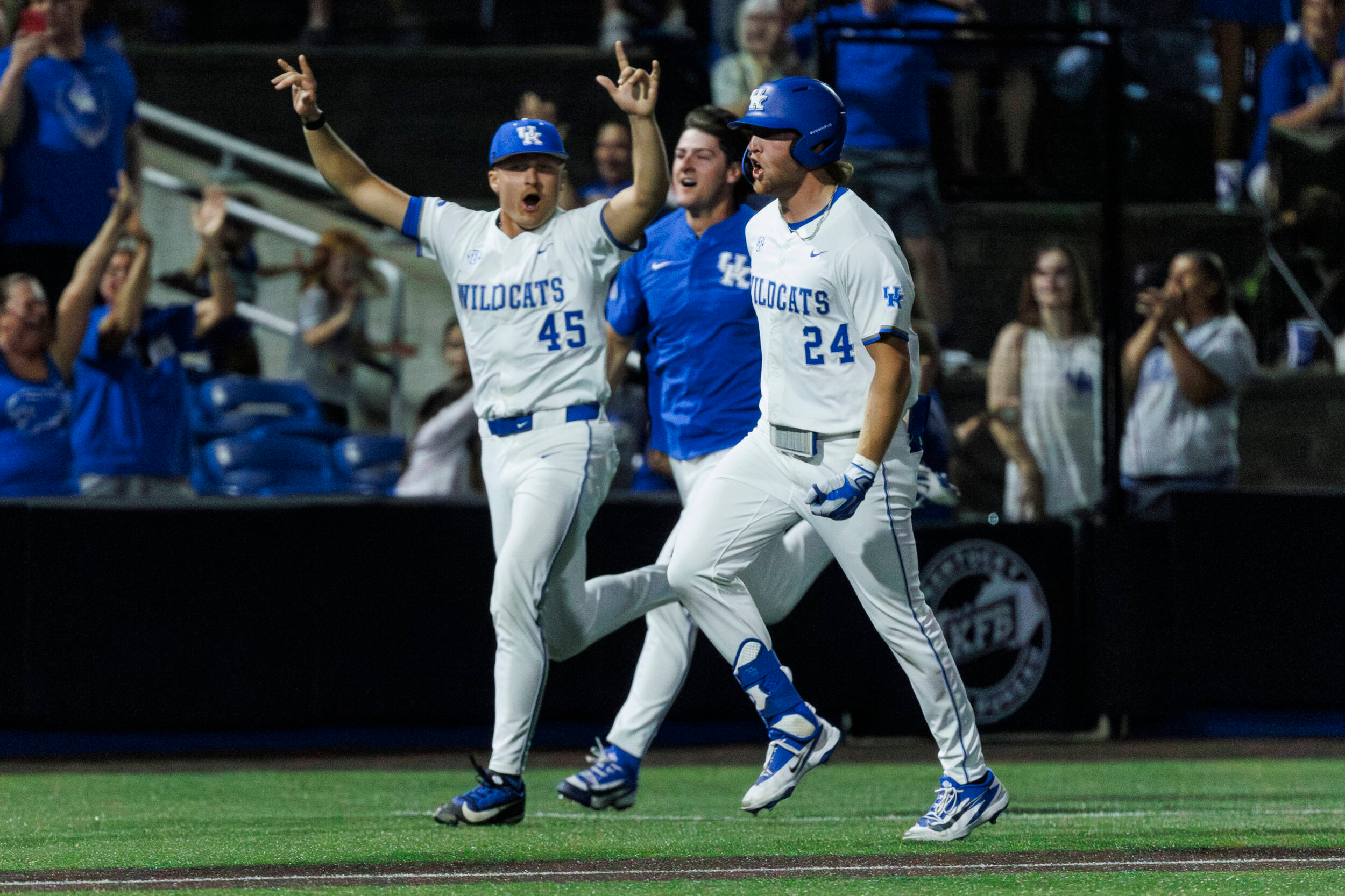 Un-Van Cleave-able! Braxton Van Cleave Delivers Walk-Off Grand Slam
