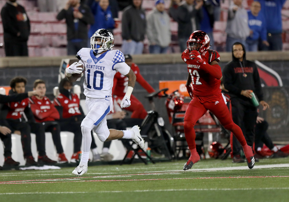 A.J. Rose

Kentucky Football beats Louisville at Cardinal Stadium 56-10.

Photo By Robert Burge l UK Athletics