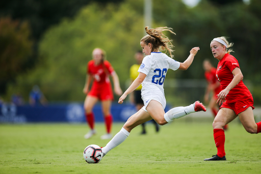 Rebekka Danielson

WSOC v WKU 0-0

Photo by Hannah Phillips | UK Athletics