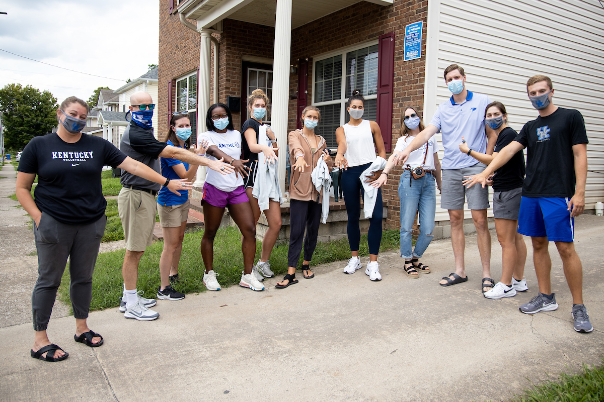 Group Photo. 

Volleyball SEC Championship Rings. 

Photo by Eddie Justice | UK Athletics