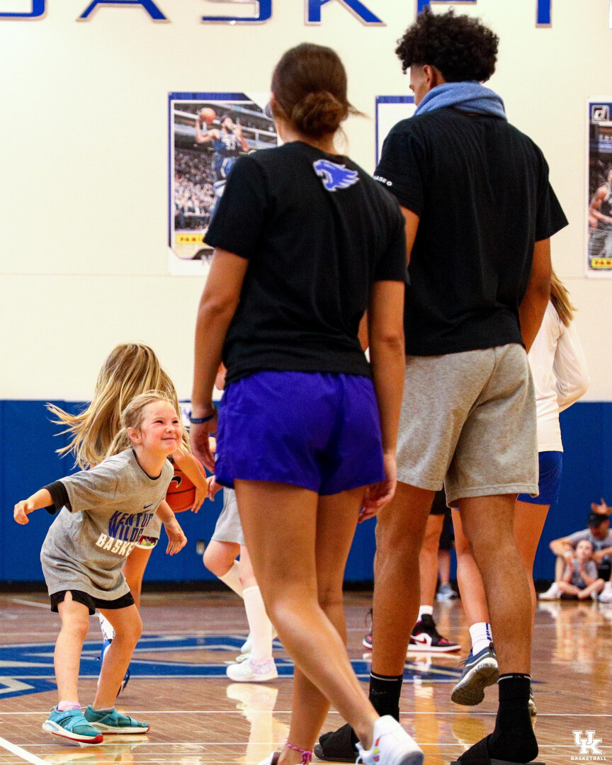 The 2021 Father-Daughter Kentucky men's basketball camp.

Photo by Eddie Justice | UK Athletics
