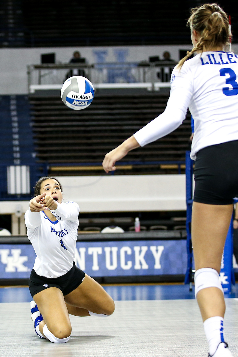 Avery Skinner. 

Volleyball Blue White Match.

Photo by Eddie Justice | UK Athletics
