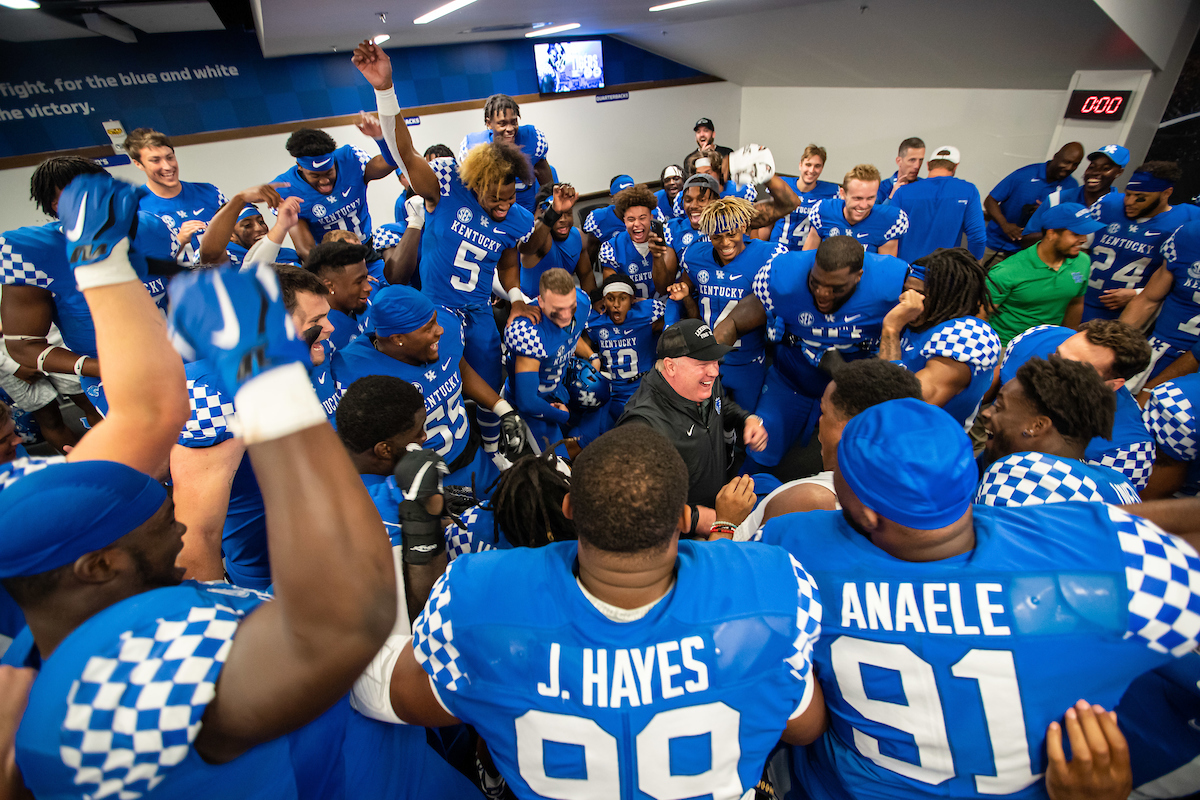 Team Celebration

UK defeats Mizzou 35-28

Photo By Jacob Noger | UK Football