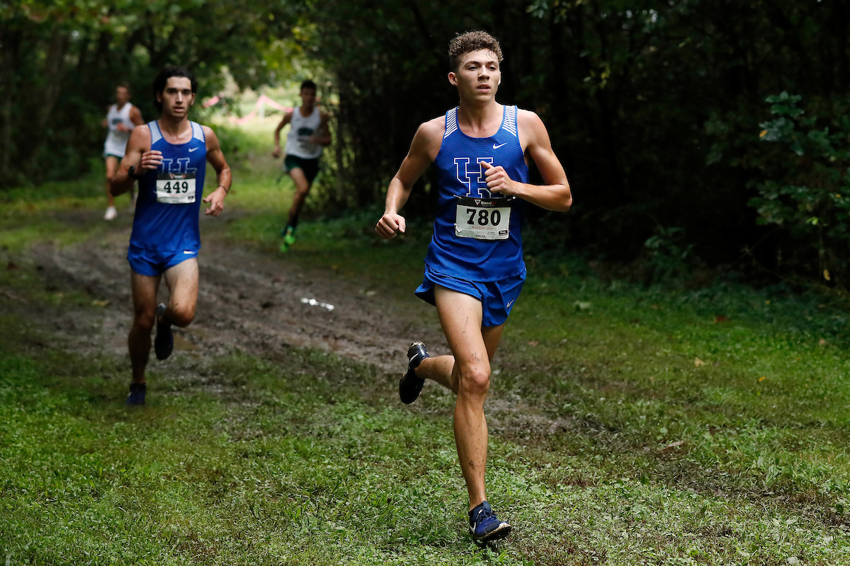 Gabriel Szalay. Dylan Allen.

Bluegrass Invitational.


Photo by Chet White | UK Athletics