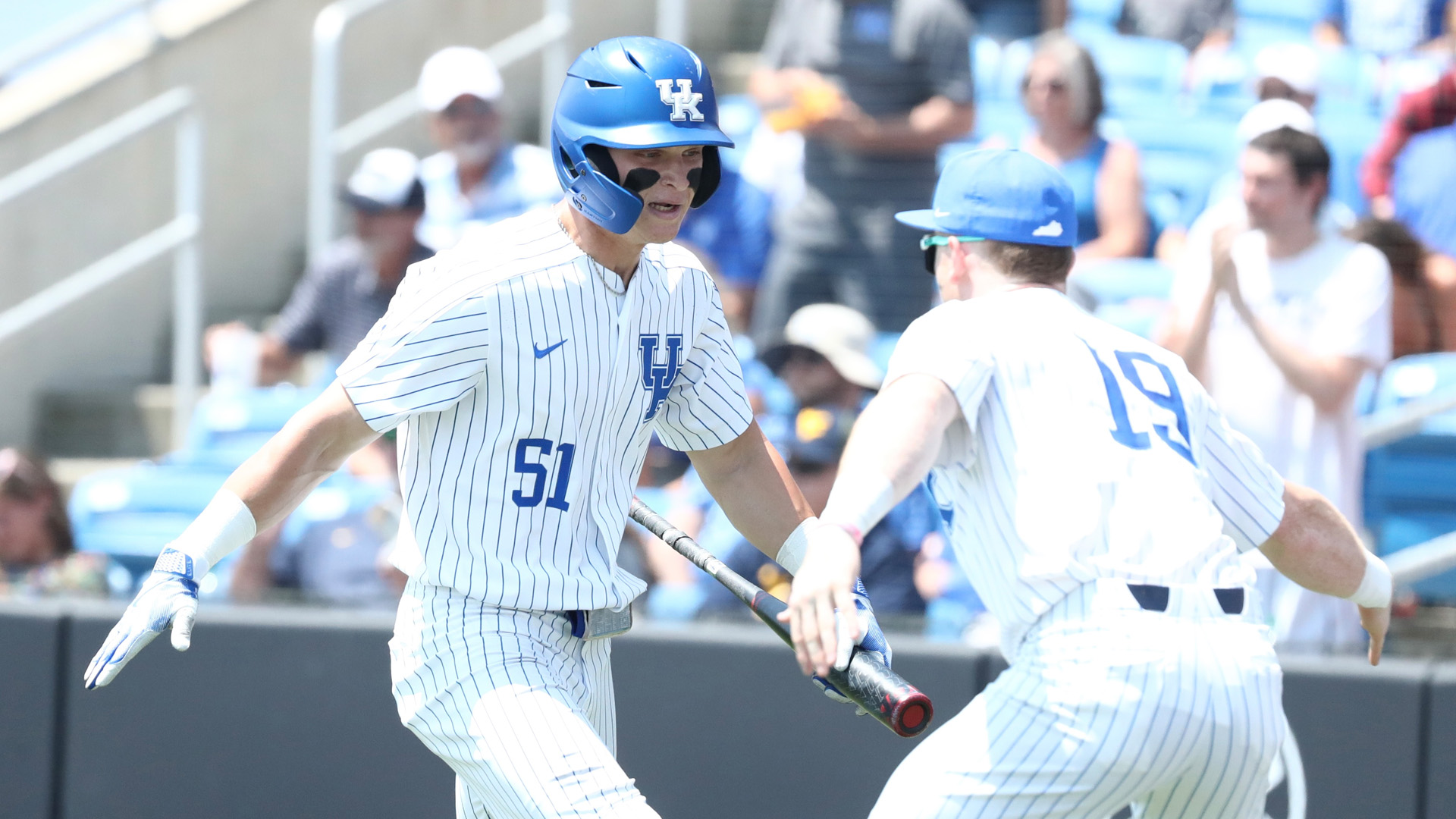 Kentucky Defeats West Virginia, 10-0, in Lexington Regional Baseball