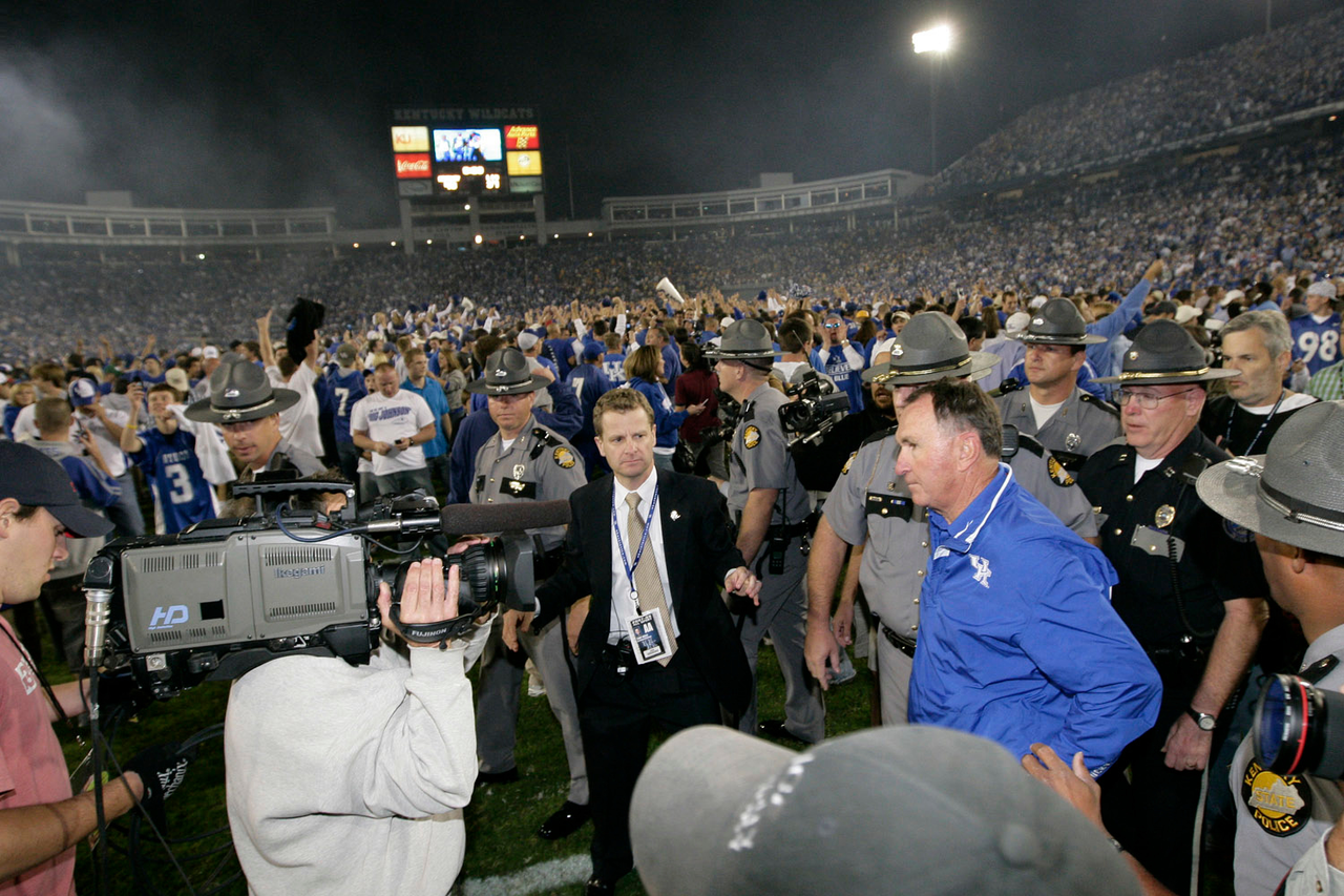 Tony Neely and Rich Brooks on the Field after the LSU game in 2007