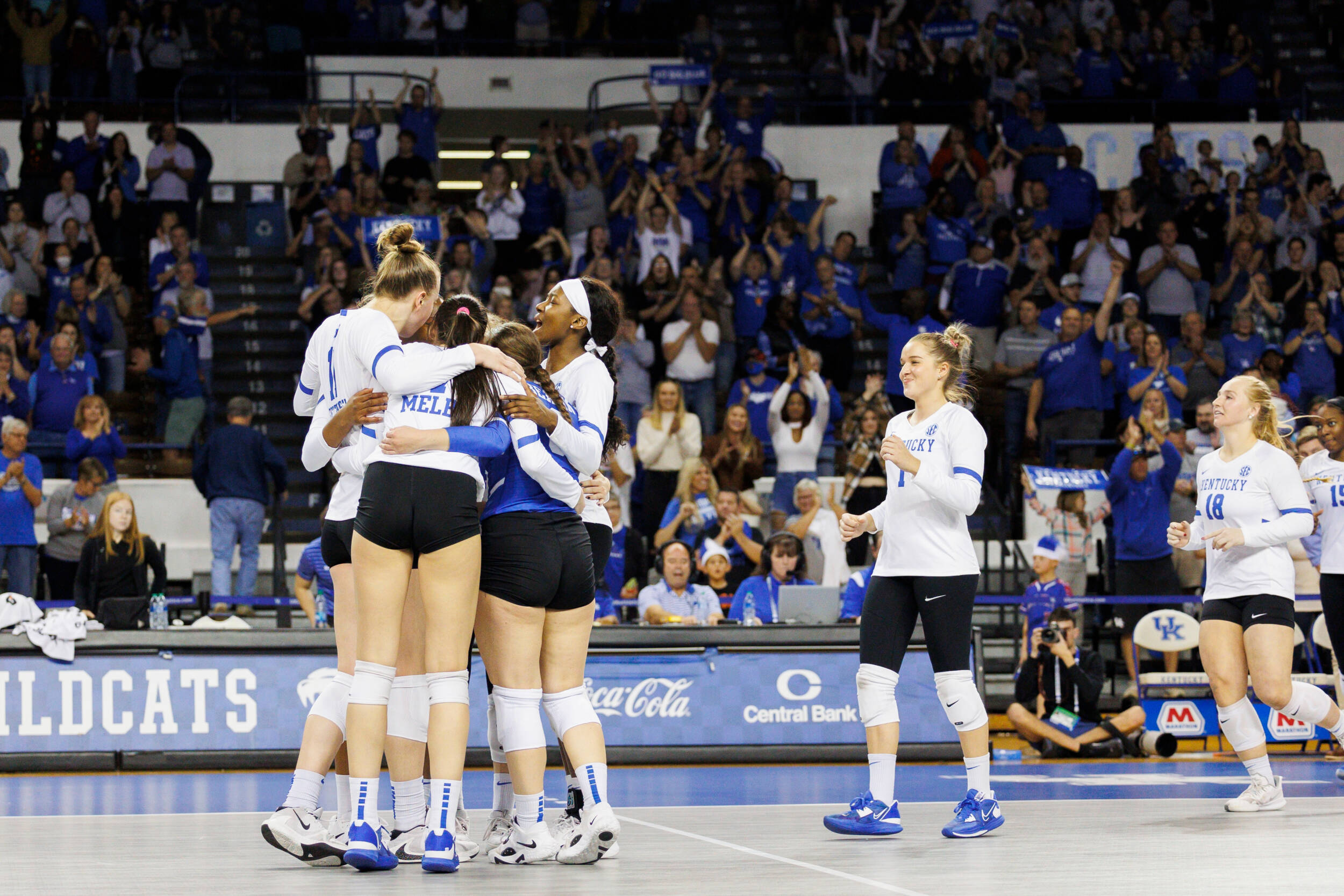 Grome Powers Kentucky to 3-0 Sweep as Wildcats Hit .456