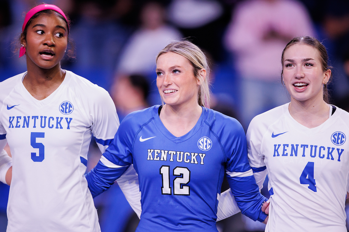 DeLeye’s 21 Kills Push No. 15 Kentucky Past Alabama, 3-0