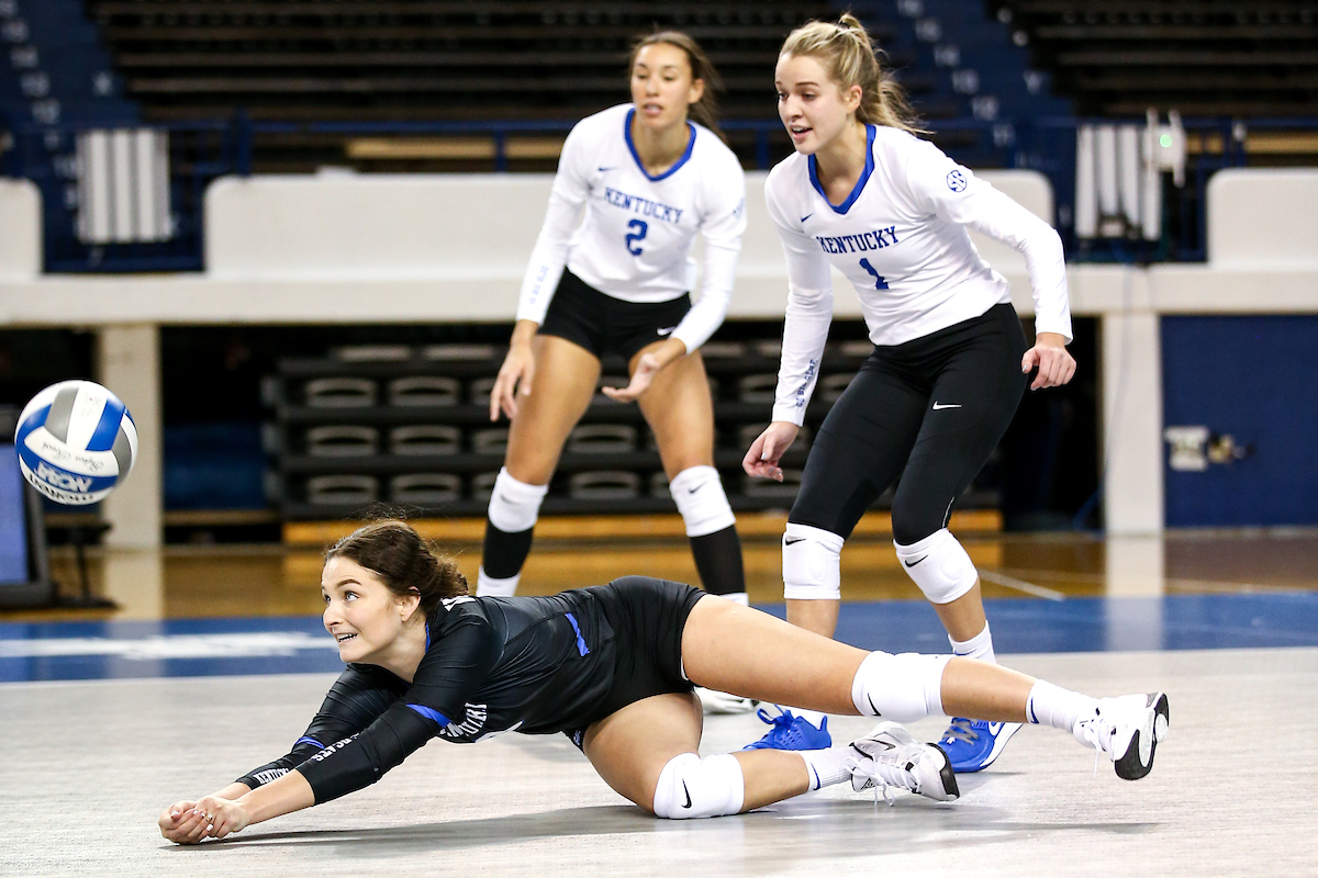 Riah Walker. 

Volleyball Blue White Match.

Photo by Eddie Justice | UK Athletics
