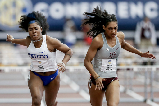 Darci Khan.

Day 1. SEC Indoor Championships.

Photos by Chet White | UK Athletics