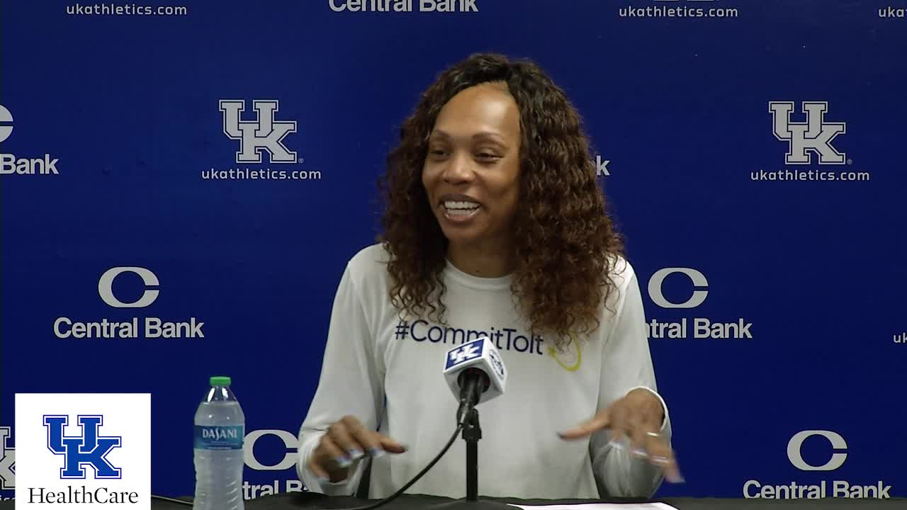 WBB: Coach Elzy - Media Day 2021