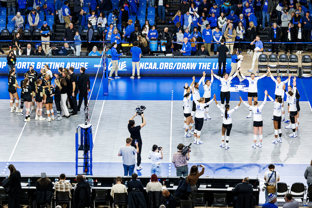 Pin Hitters Propel Kentucky Into NCAA Regionals With 3-1 Win