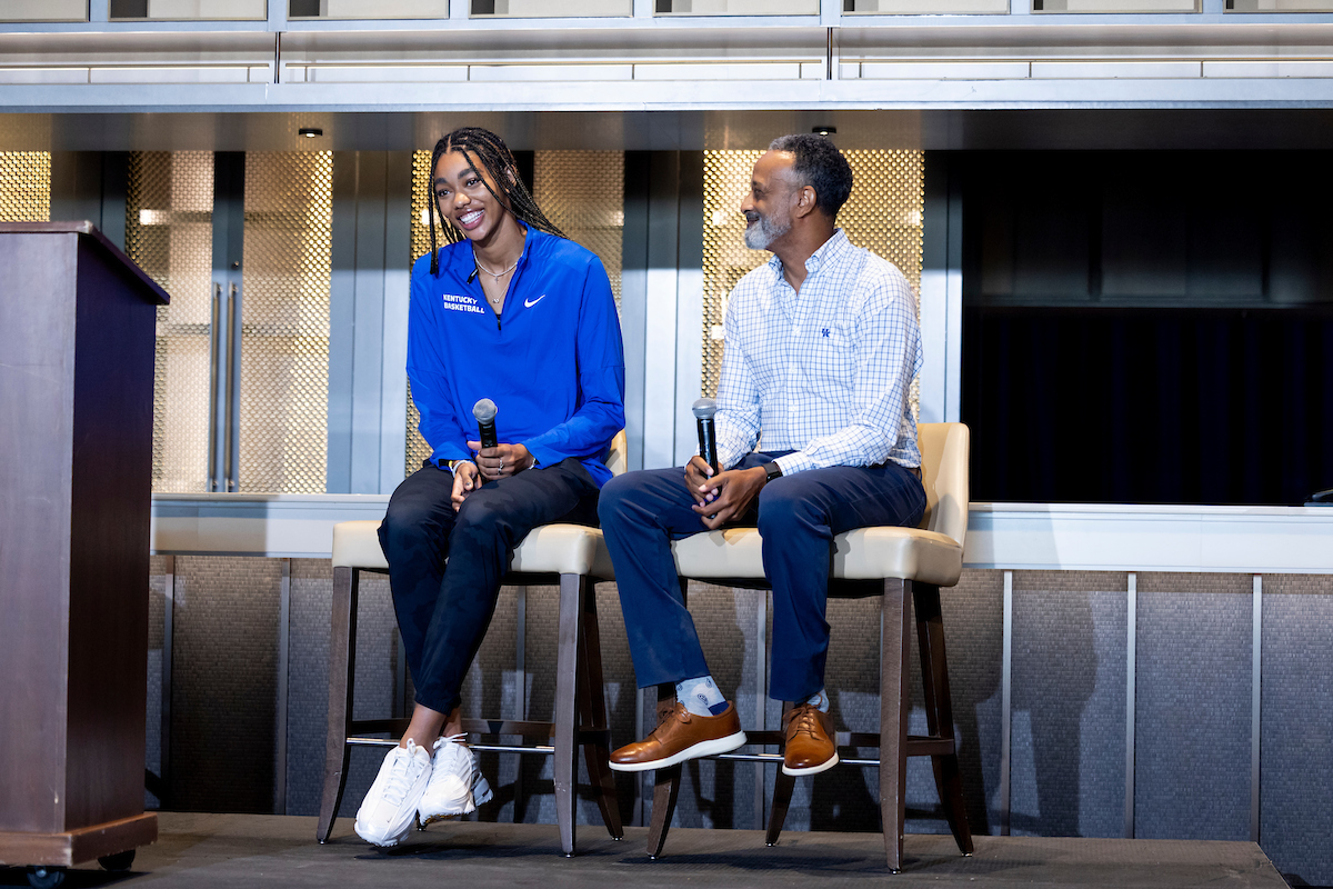 Basketball Tip-Off Luncheon Photo Gallery