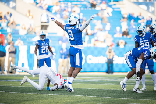 Davonte Robinson

UK falls to Ole Miss 42-41

Photo By Jacob Noger | UK Football