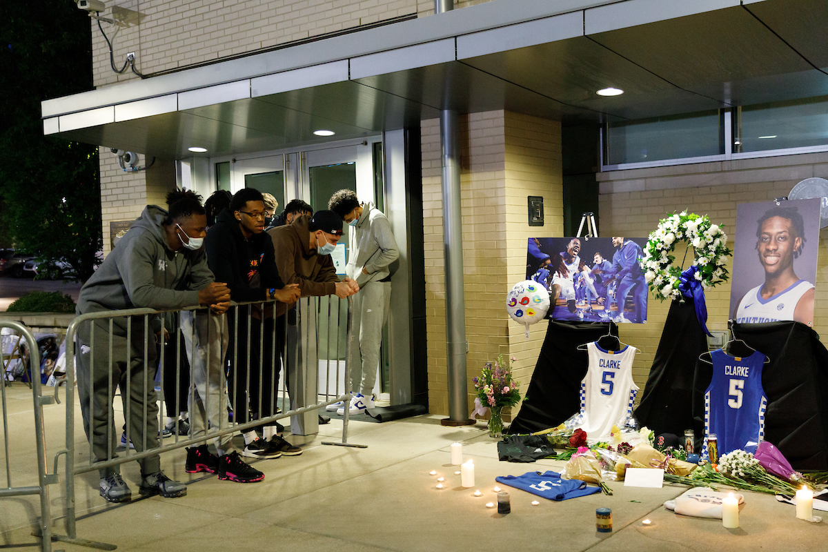 Oscar Tshiebwe. Keion Brooks Jr. Lance Ware. Davion Mintz.

Terrence Clarke candlelight vigil.

Photo by Elliott Hess | UK Athletics