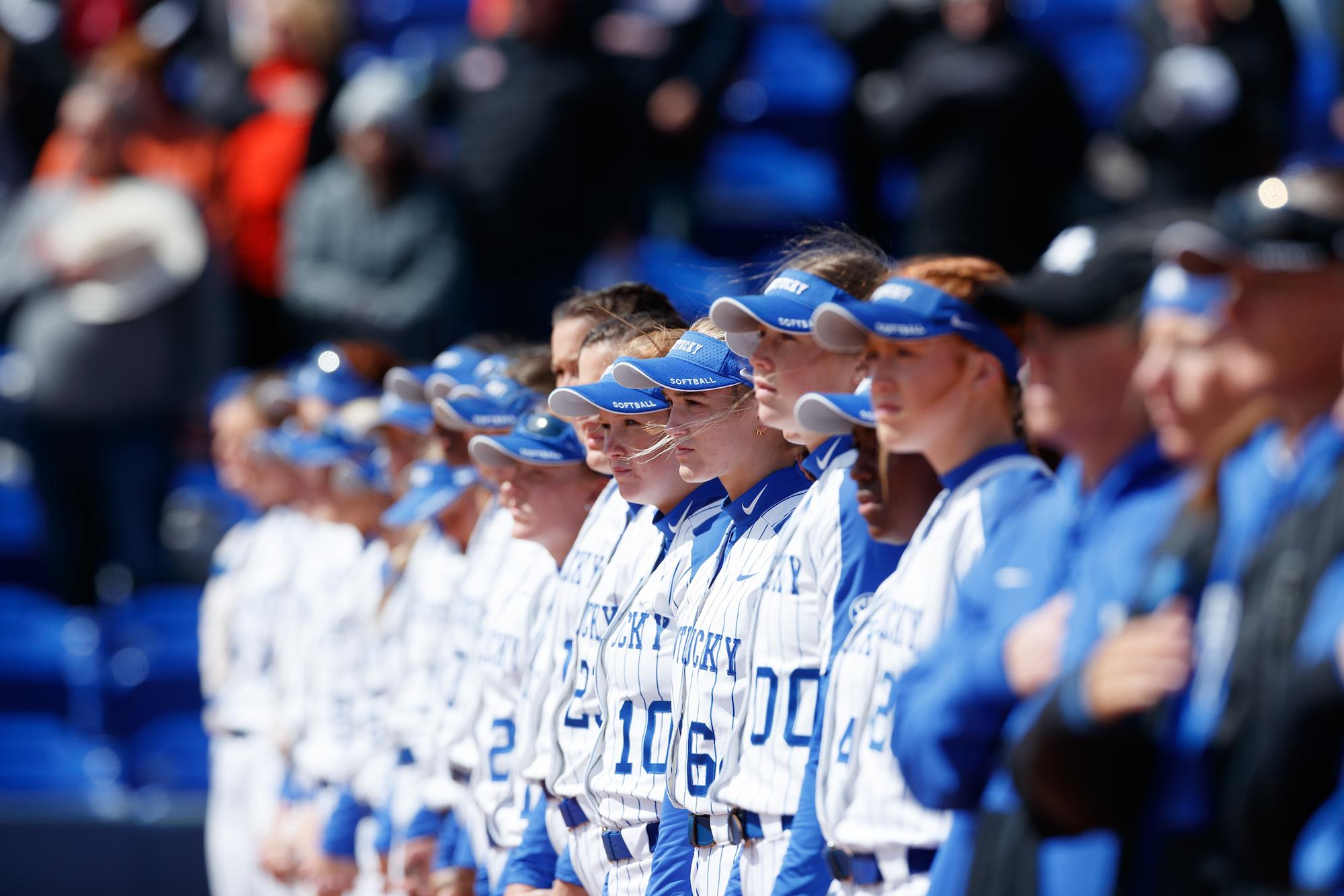 Uncharacteristic Performance Sees No. 8 Kentucky Fall 3-0
