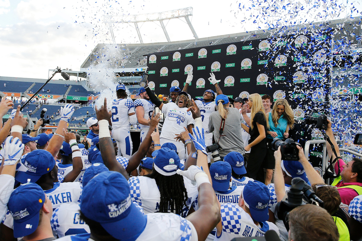 Benny Snell

The UK Football team beat Penn State 27-24 in the Citrus Bowl.

Photo by Michael Reaves | UK Athletics